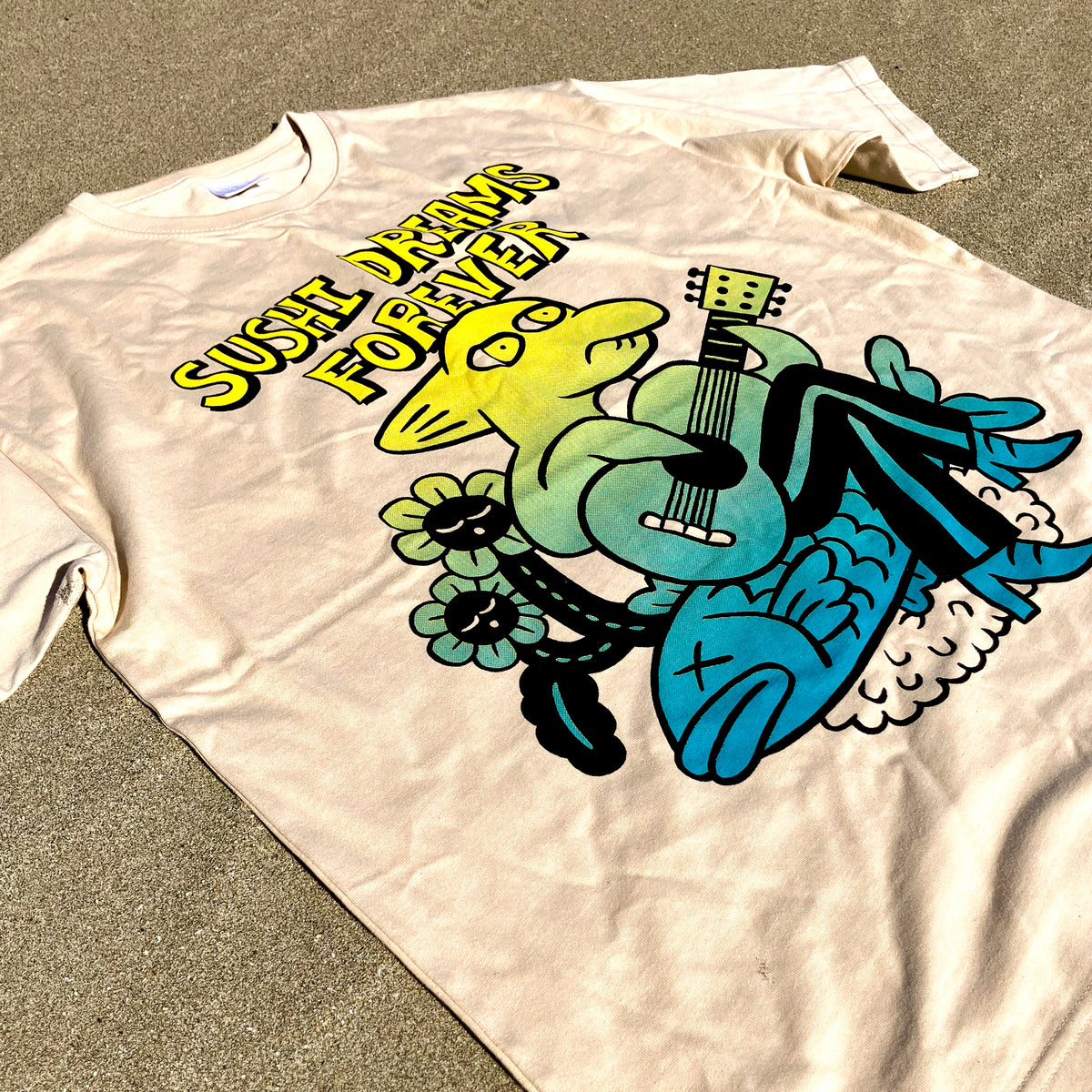 オザキエミ × silkmaster “SUSHI DREAMS FOREVER” Sand Beige Tee