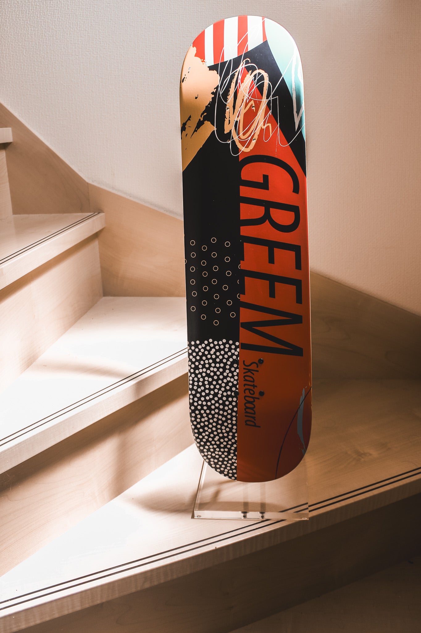 自立式スケボースタンド / 1deck 縦向き